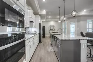 5757 Lakeside Villas Ct, Conroe, TX 77304 - Photo 3