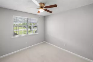 16766 Lake Cir, Conroe, TX 77302 - Photo 15