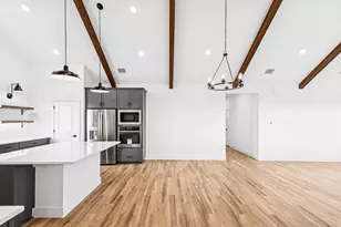 223 Dunovant Dr, Sealy, TX 77474 - Photo 7