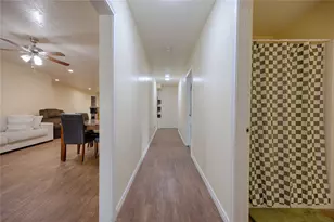 113 Thiele Dr, Yoakum, TX 77995 - Photo 5