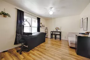 113 Thiele Dr, Yoakum, TX 77995 - Photo 9