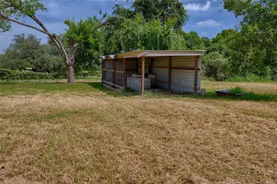 113 Thiele Drive, Yoakum, TX 77995 - Photo 27