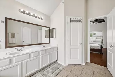 1834 Creegan Park Court, Houston, TX 77047 - Photo 21