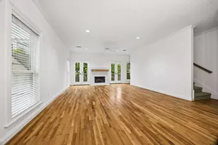 911 Birdsall St, Houston, TX 77007 - Photo 5