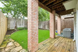 911 Birdsall St, Houston, TX 77007 - Photo 23