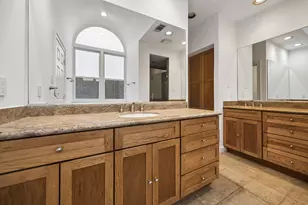 911 Birdsall St, Houston, TX 77007 - Photo 17