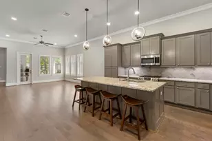 119 Bonnie Ridge Cir, Shenandoah, TX 77384 - Photo 11