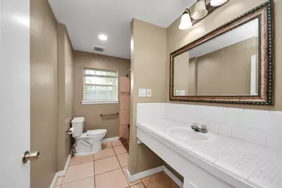 811 Hillcrest Drive, Conroe, TX 77301 - Photo 23