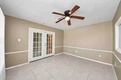 811 Hillcrest Drive, Conroe, TX 77301 - Photo 13