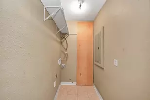 811 Hillcrest Dr, Conroe, TX 77301 - Photo 17