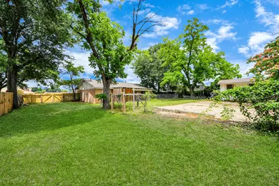 811 Hillcrest Drive, Conroe, TX 77301 - Photo 39