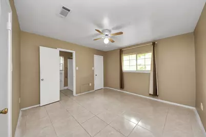 811 Hillcrest Drive, Conroe, TX 77301 - Photo 19