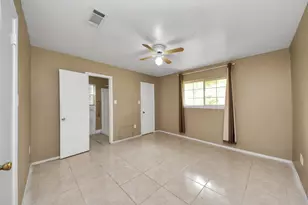 811 Hillcrest Dr, Conroe, TX 77301 - Photo 19