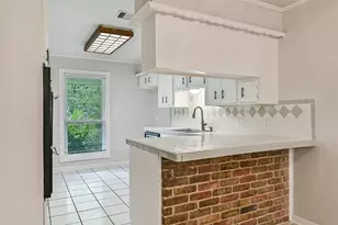 524 Fairdale St, Friendswood, TX 77546 - Photo 13