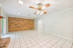 524 Fairdale St, Friendswood, TX 77546 - Photo 9