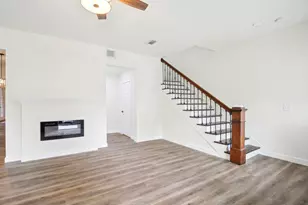 108 W 10th 1/2 St, Houston, TX 77008 - Photo 5