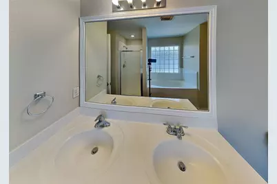 12135 Bradenway Lane, Houston, TX 77089 - Photo 13