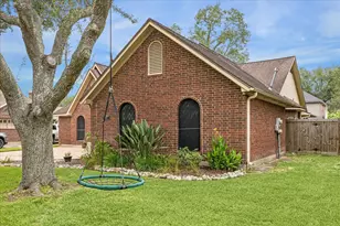 1907 Timber Creek Dr, Pearland, TX 77581 - Photo 7