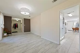 408 Broadmoor St, Friendswood, TX 77546 - Photo 11