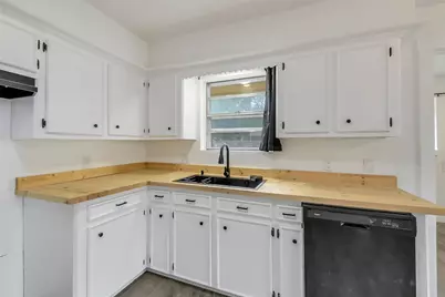 310 Spring Avenue, Shepherd, TX 77371 - Photo 7