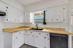 310 Spring Ave, Shepherd, TX 77371 - Photo 7
