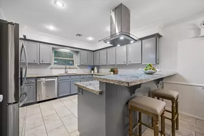 14810 Chadbourne Drive, Houston, TX 77079 - Photo 13