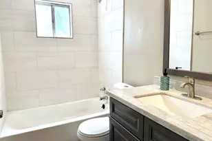 401 Dorchester St, Houston, TX 77022 - Photo 5