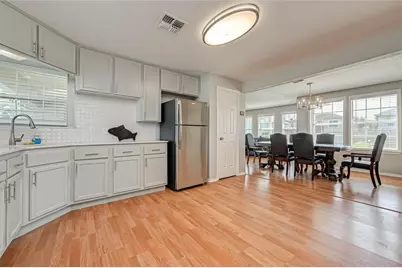 2002 Wimcrest Street, Galveston, TX 77551 - Photo 5