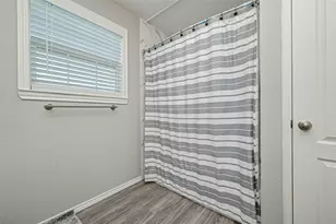 2002 Wimcrest St, Galveston, TX 77551 - Photo 21