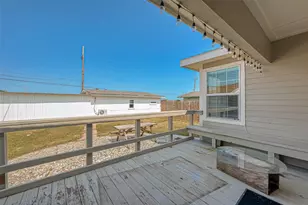 2002 Wimcrest St, Galveston, TX 77551 - Photo 25
