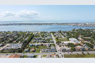 2002 Wimcrest Street, Galveston, TX 77551 - Photo 33