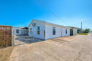 2002 Wimcrest St, Galveston, TX 77551 - Photo 31