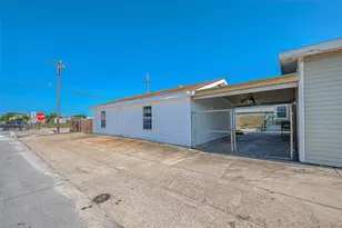2002 Wimcrest St, Galveston, TX 77551 - Photo 31
