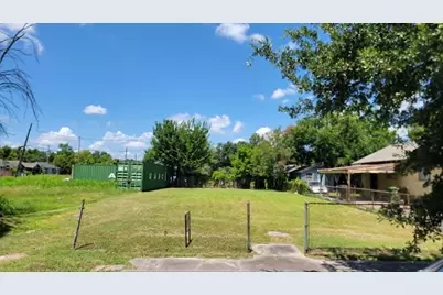 2437 Davis Street, Houston, TX 77026 - Photo 9