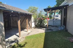 2301 45th St, Galveston, TX 77551 - Photo 11