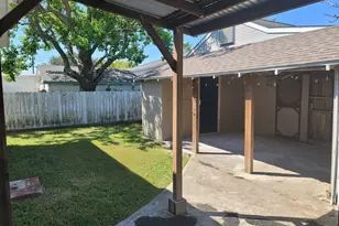 2301 45th St, Galveston, TX 77551 - Photo 9