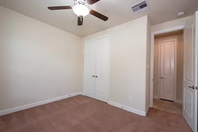 31 Heartshire Circle, The Woodlands, TX 77354 - Photo 5