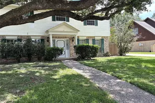 2603 W Pebble Beach Dr, Missouri City, TX 77459 - Photo 1