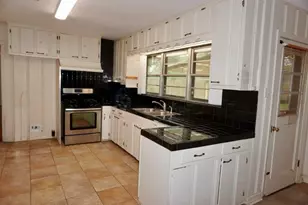 2211 Hialeah Dr, Houston, TX 77018 - Photo 9