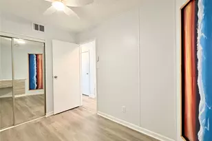 6102 Seawall Blvd, Galveston, TX 77551 - Photo 11