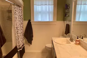 592 E Hempstead St, Giddings, TX 78942 - Photo 19