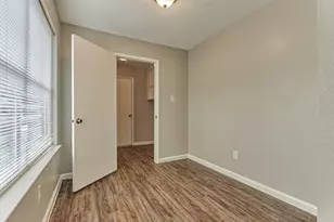 26 W Broken Oak Ct, The Woodlands, TX 77381 - Photo 23