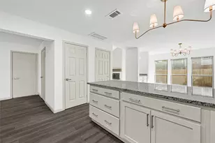 7 S Cypress Pine Dr, Spring, TX 77381 - Photo 7