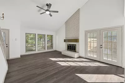 7 S Cypress Pine Drive, The Woodlands, TX 77381 - Photo 3