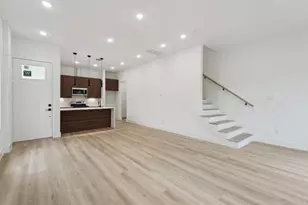 7416 Maxroy St, Houston, TX 77088 - Photo 9