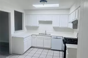 3907 Windmill St, Sugar Land, TX 77479 - Photo 5