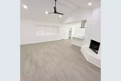 9731 Harrowgate Drive, Houston, TX 77031 - Photo 3