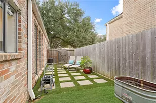 1913 Country Club Blvd, Sugar Land, TX 77478 - Photo 37