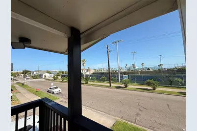 2716 Avenue Q #5, Galveston, TX 77550 - Photo 3