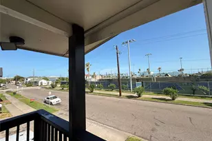 2716 Avenue Q, Galveston, TX 77550 - Photo 3